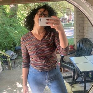 Quarter Sleeve V-Neck Rainbow Knit Shirt